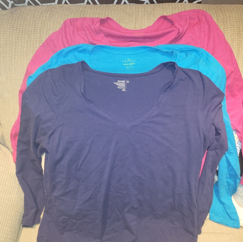 Old Navy Long Sleeve V Neck Layering Tees, All size XL *LOT*